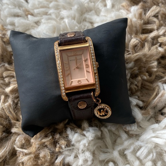 Rose Gold Michael Kors Watch - Picture 1 of 5